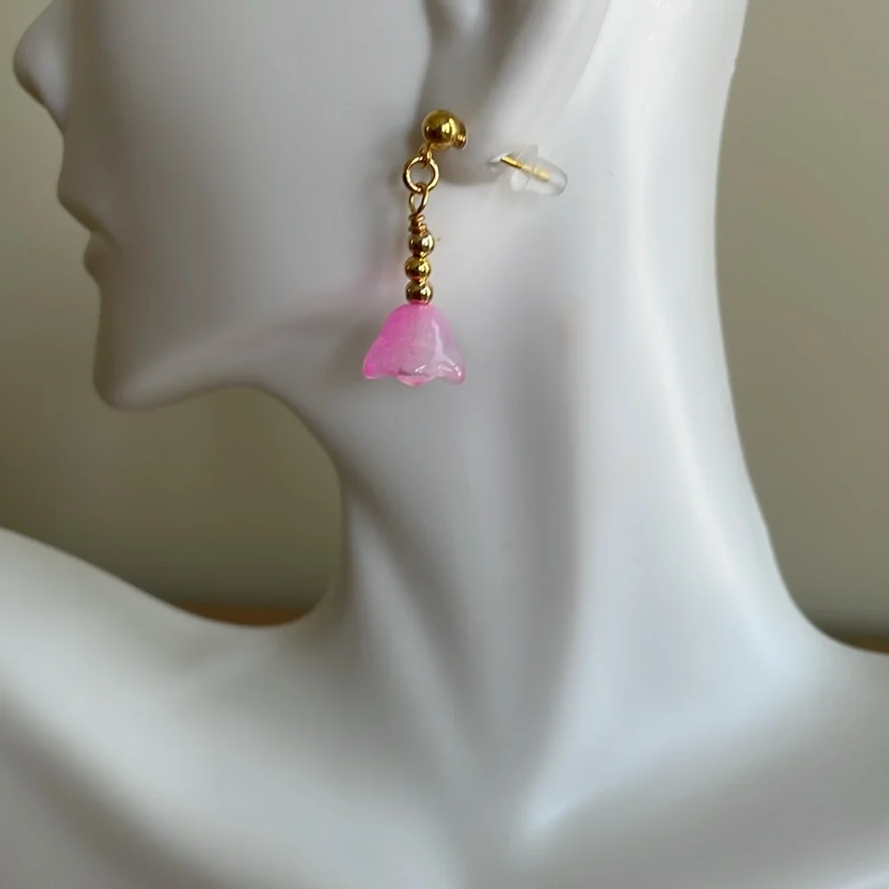 HAND CRAFTED DAINTY PINK FLOWER DROP PIERCED EARRINGS Pink Gold